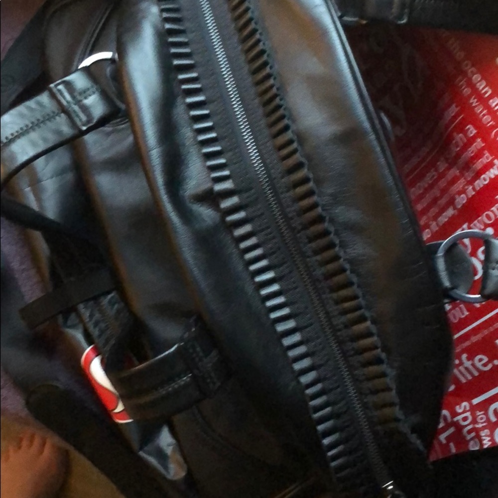 Lululemon gym bag - Picture 2 of 4